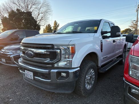 Used 2020 Ford F250 XLT w/ XLT Value Package image 2
