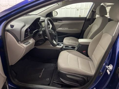Used 2019 Hyundai Elantra SE image 25