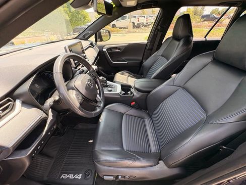 Used 2019 Toyota RAV4 XSE w/ XSE Weather Package AWD/4WD image 13