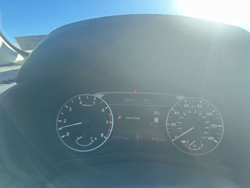 Used 2024 Nissan Altima 2.5 SR image 10