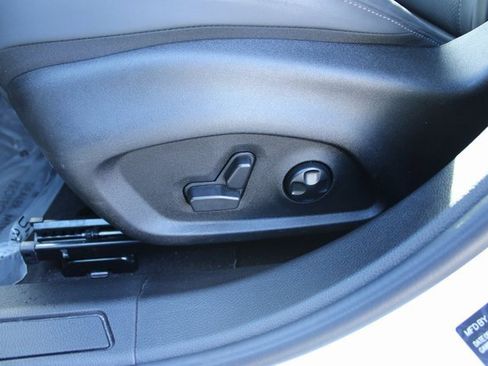 Used 2025 Alfa Romeo Tonale w/ Premium Package image 13