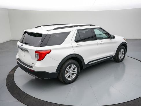 Certified 2023 Ford Explorer XLT w/ Equipment Group 202A image 4