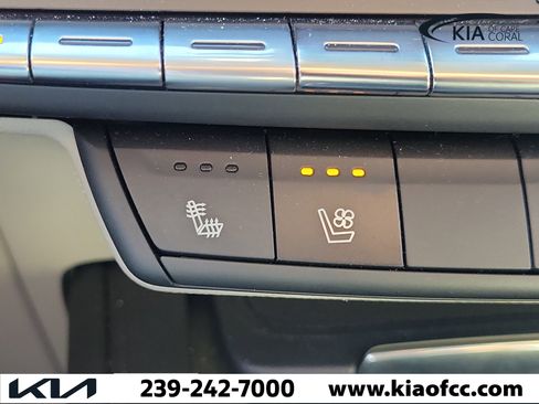 Used 2019 Cadillac XT4 Premium Luxury FWD image 28