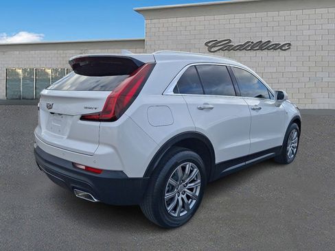 Used 2020 Cadillac XT4 Luxury w/ Cold Weather Package image 4
