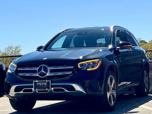 Used 2022 Mercedes-Benz GLC 300 4MATIC image 4