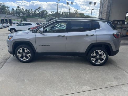 Used 2019 Jeep Compass Limited AWD/4WD image 6