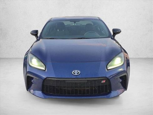 Used 2023 Toyota GR86 RWD image 2
