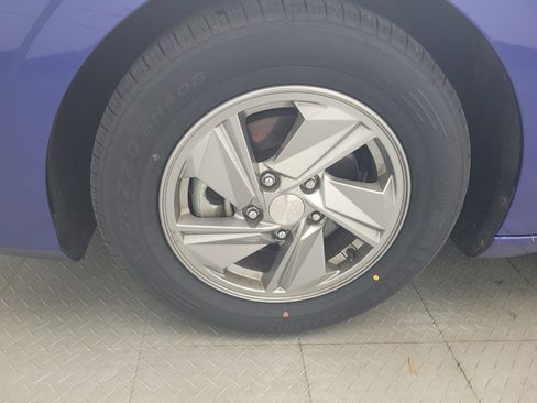 Used 2024 Hyundai Elantra SE FWD image 31