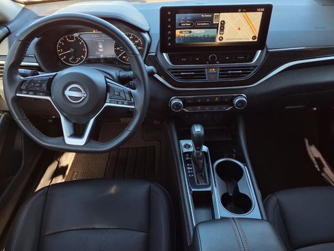 Used 2023 Chevrolet Colorado LT w/ LT Convenience Package image 32