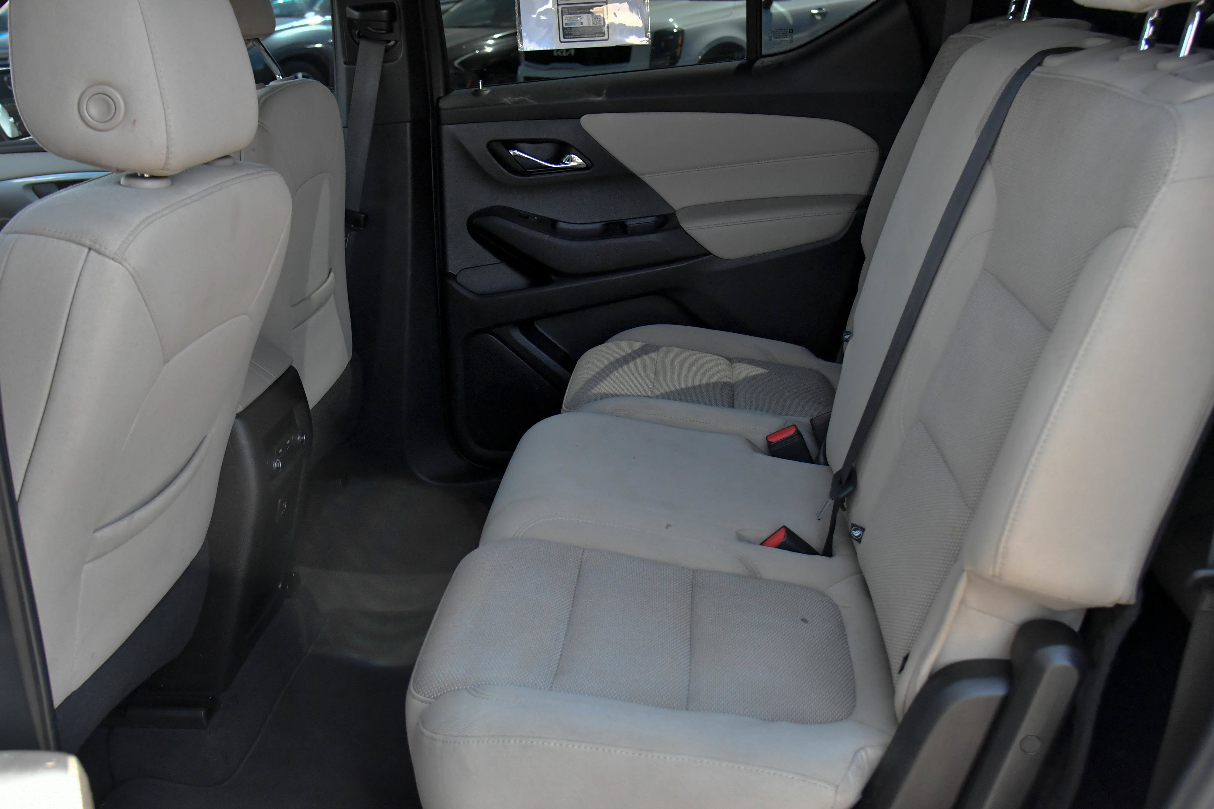 Used 2023 Chevrolet Traverse LS w/ LPO, Cargo Package FWD image 33