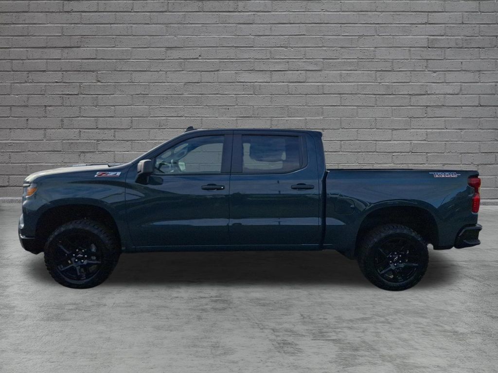 New 2025 Chevrolet Silverado 1500 Custom Trail Boss w/ LPO, Dark Essentials Package AWD/4WD image 5