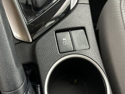 Used 2016 Toyota Corolla LE FWD image 32
