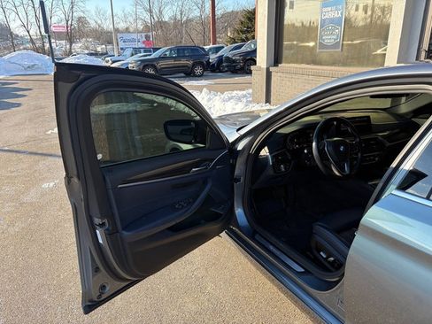 Used 2020 BMW 530i xDrive 530i xDrive w/ Convenience Package image 8