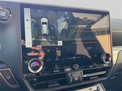 Used 2024 Lexus GX 550 image 31