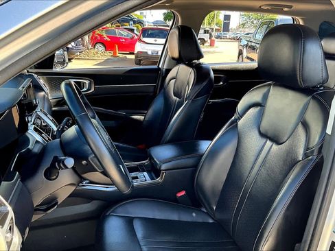 Used 2021 Kia Sorento SX image 8