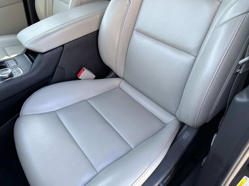 Used 2022 Cadillac XT4 Premium Luxury w/ Safety Alert Package image 22