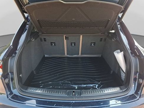 Used 2019 Porsche Macan AWD/4WD image 32