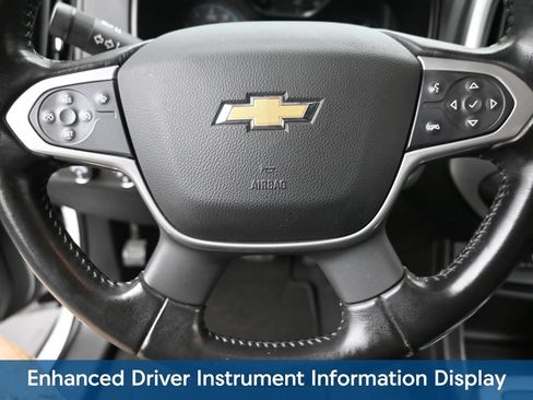Used 2022 Chevrolet Colorado LT w/ Safety Package AWD/4WD image 17