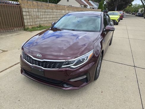 Used 2020 Kia Optima LX image 12