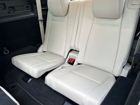 Used 2024 Mercedes-Benz GLE 450 4MATIC image 14