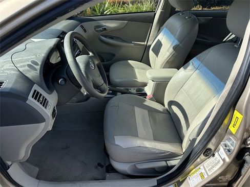 Used 2010 Toyota Corolla LE image 17