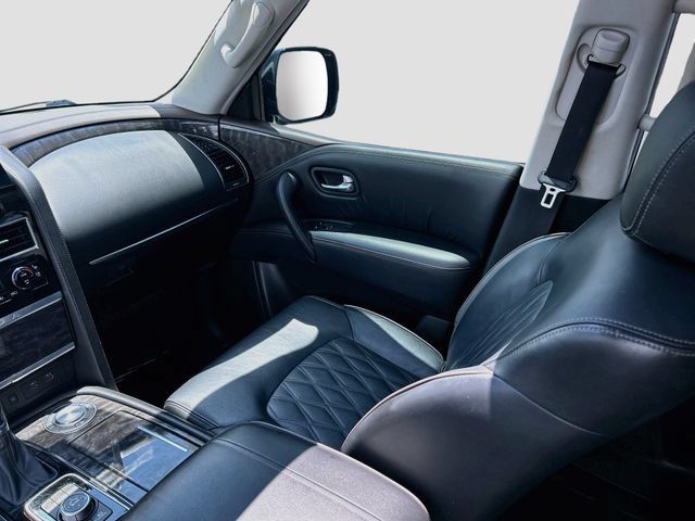 Used 2022 Nissan Armada Platinum w/ Captain's Chairs Package RWD image 5