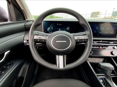 Used 2025 Hyundai Tucson SEL image 6