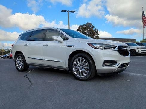 Used 2018 Buick Enclave Premium w/ Experience Buick Package image 3