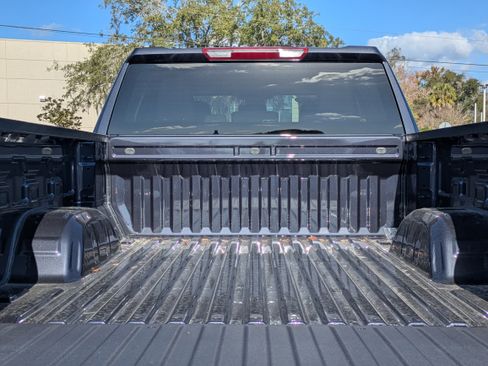 New 2026 GMC Sierra 1500 SLE image 10