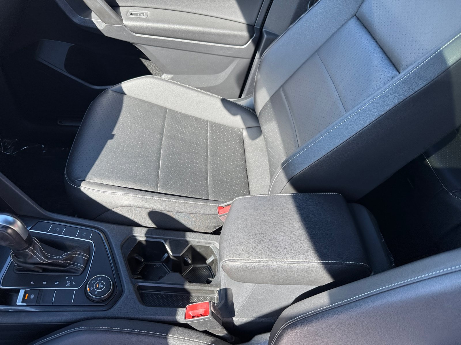 Used 2021 Volkswagen Tiguan SE R-Line AWD/4WD image 14