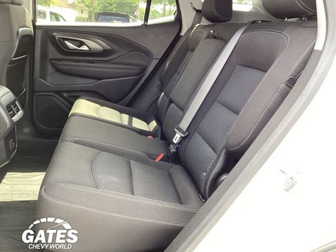 Used 2023 GMC Terrain SLE w/ Driver Convenience Package FWD image 15