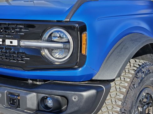 Used 2023 Ford Bronco Wildtrak image 11