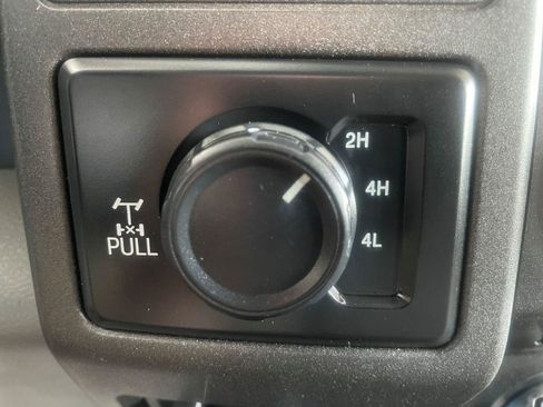 Used 2017 Ford F250 XL w/ Power Equipment Group AWD/4WD image 20