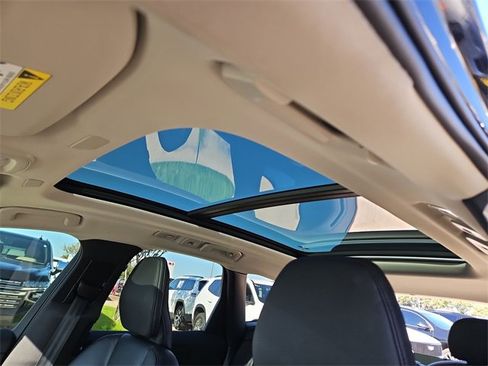 Used 2022 Volvo XC60 B5 Momentum w/ Climate Package image 19