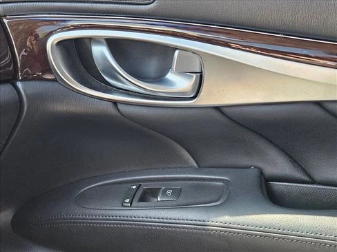 Used 2015 INFINITI Q70 3.7 image 14