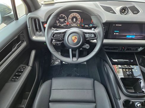 New 2026 Porsche Cayenne image 14