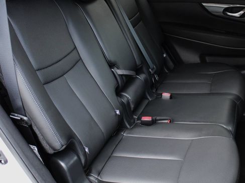 Certified 2019 Nissan Rogue SL image 24