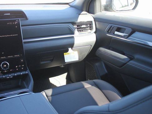 New 2026 GMC Terrain Elevation w/ Elevation Premium Package image 8