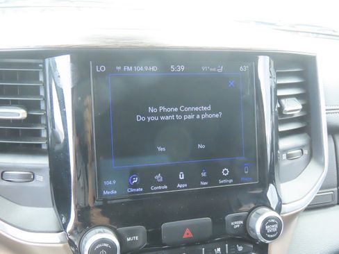 Used 2020 RAM 1500 Laramie AWD/4WD image 30