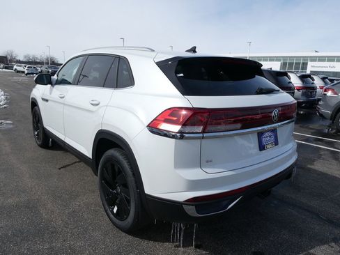 New 2026 Volkswagen Atlas Cross Sport SE AWD/4WD image 23