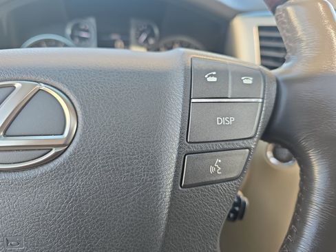 Used 2015 Lexus LX 570 4WD w/ Luxury Package image 18