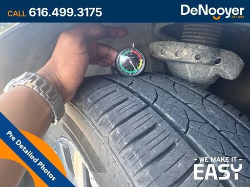 Used 2018 Subaru Outback 3.6R Touring AWD/4WD image 9