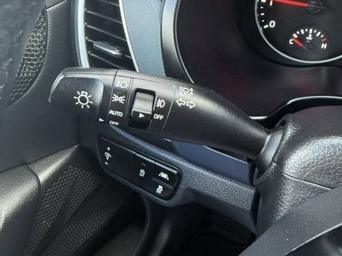 Used 2021 Kia Seltos S image 23