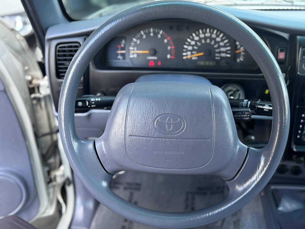 Used 2000 Toyota Tacoma 4x4 Xtracab image 12