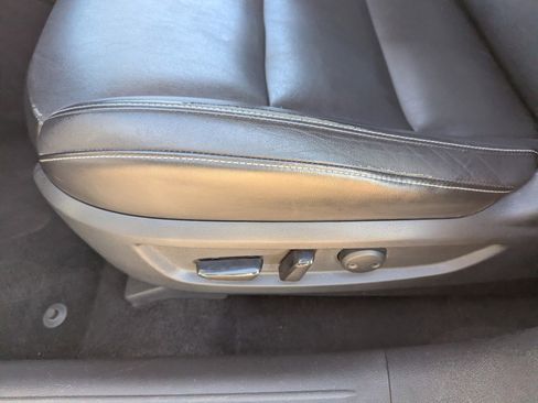 Used 2019 INFINITI QX50 Luxe w/ Navigation Package image 29