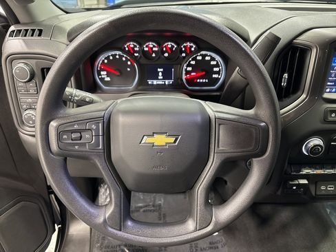 Used 2023 Chevrolet Silverado 1500 Custom image 13