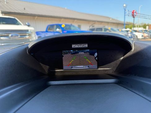 Used 2017 Ford Escape SE image 12