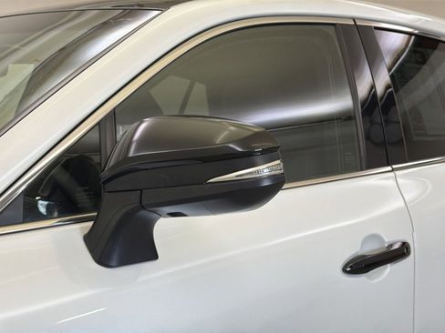 Used 2023 Toyota Venza Nightshade AWD/4WD image 33