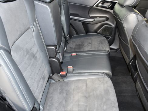 Used 2023 Mitsubishi Outlander SE AWD/4WD image 44