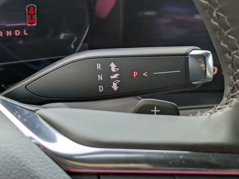 New 2025 Chevrolet Suburban Premier image 24